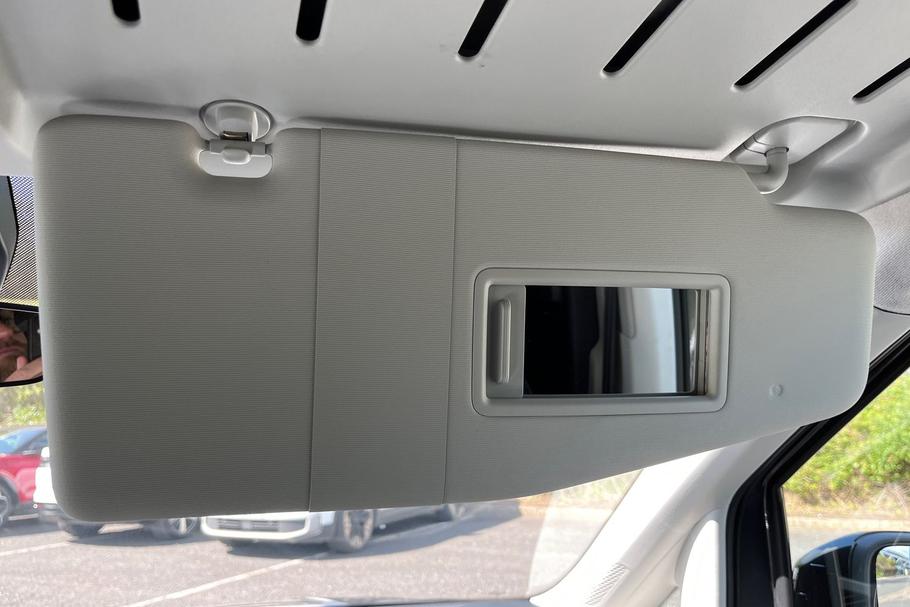 Used FORD TRANSIT CONNECT YF25BKZ 38
