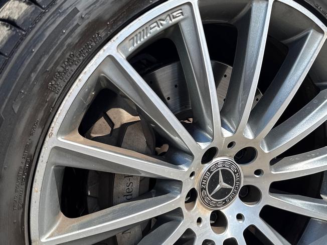 MERCEDES-BENZ GLC Photo 28