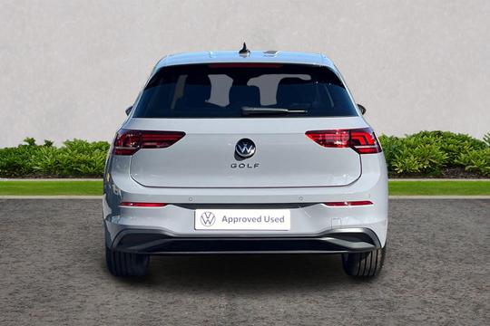 Volkswagen Golf Photo autoimg-a341e68de29a2f0e4c768fc5f67f325f02a94e7d.jpg