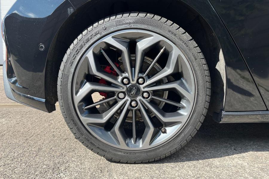 Ford FOCUS Photo autoimg-a3420697300751f48f687587fb131c36b6c35c5c.jpg