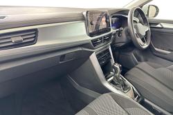 VOLKSWAGEN T-Roc Photo 2