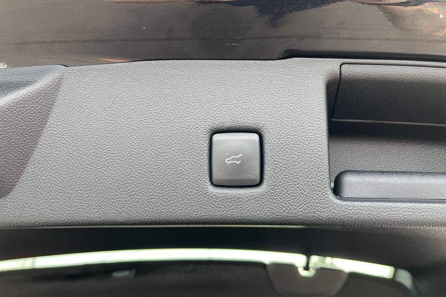 Ford Kuga Photo autoimg-a34337dc7b7f4579a36fa510885a909e30091416.jpg