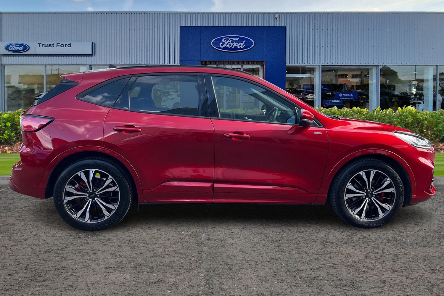 Ford KUGA Photo 2