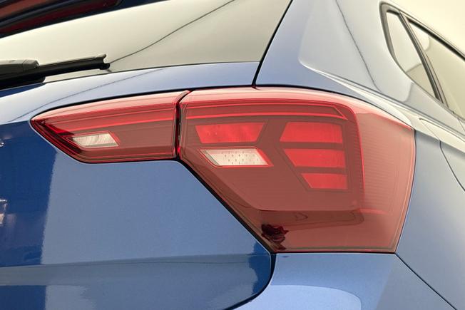 VOLKSWAGEN Polo Photo 18