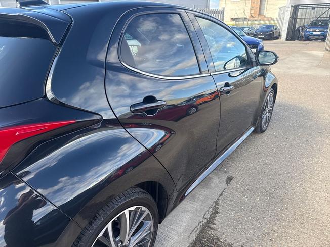 TOYOTA Yaris Photo 48