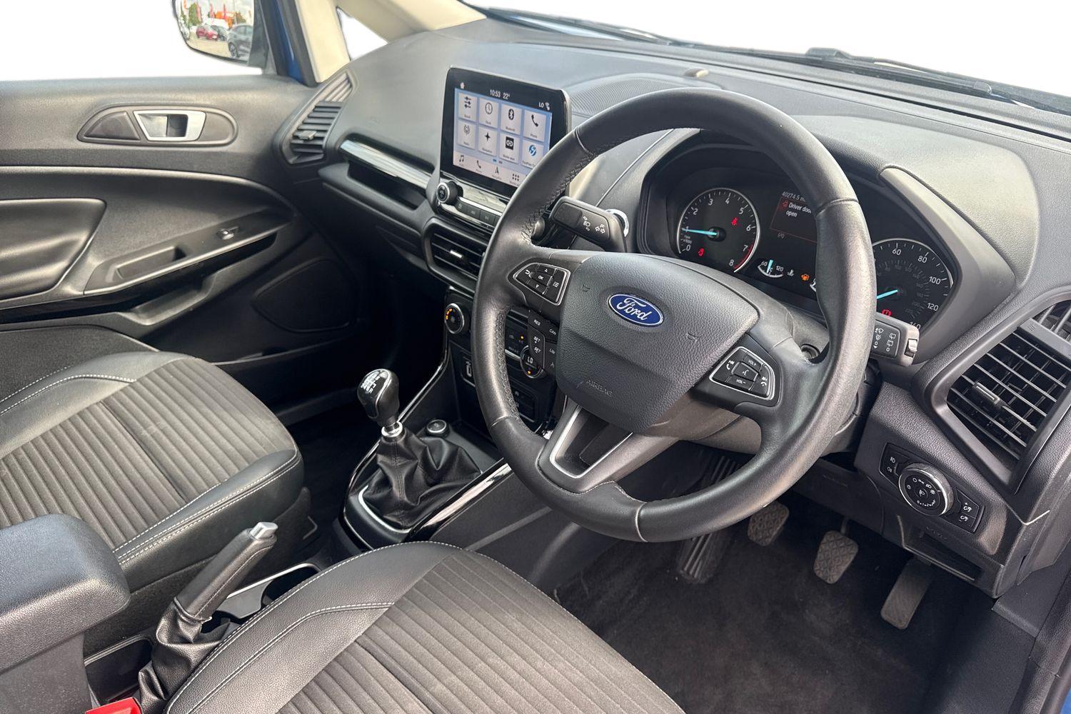 Ford ECOSPORT Photo 8