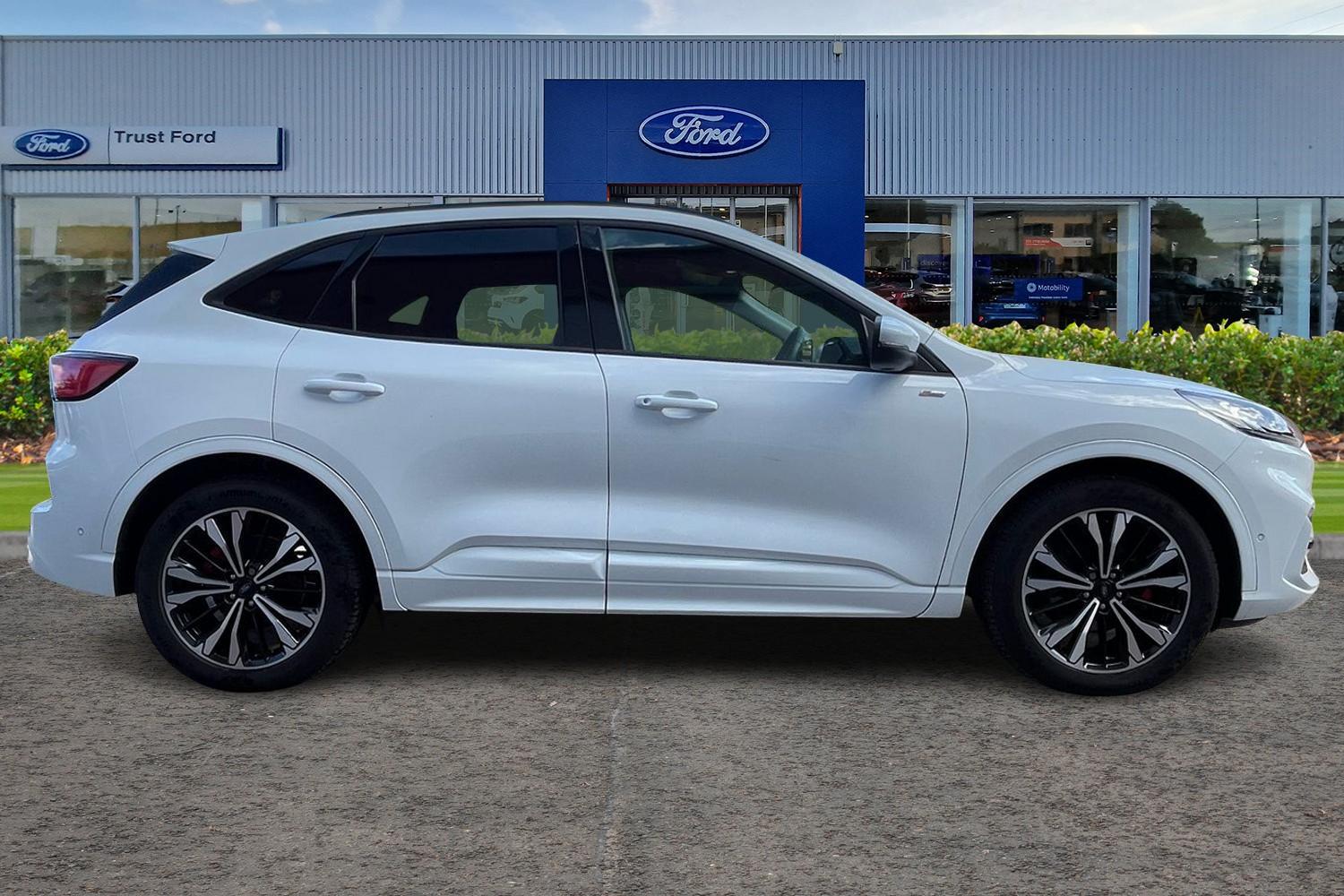 Ford KUGA Photo 2