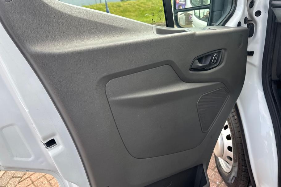 Used FORD TRANSIT MJ72NWE 17