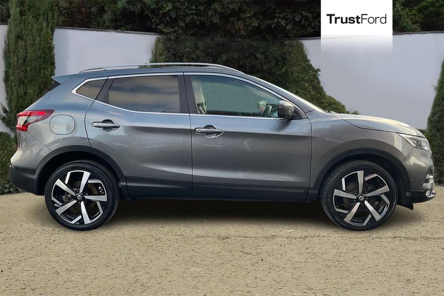 Nissan Qashqai Photo autoimg-a35cb4896f5f7451248b46640528aa6e947e9220.jpg