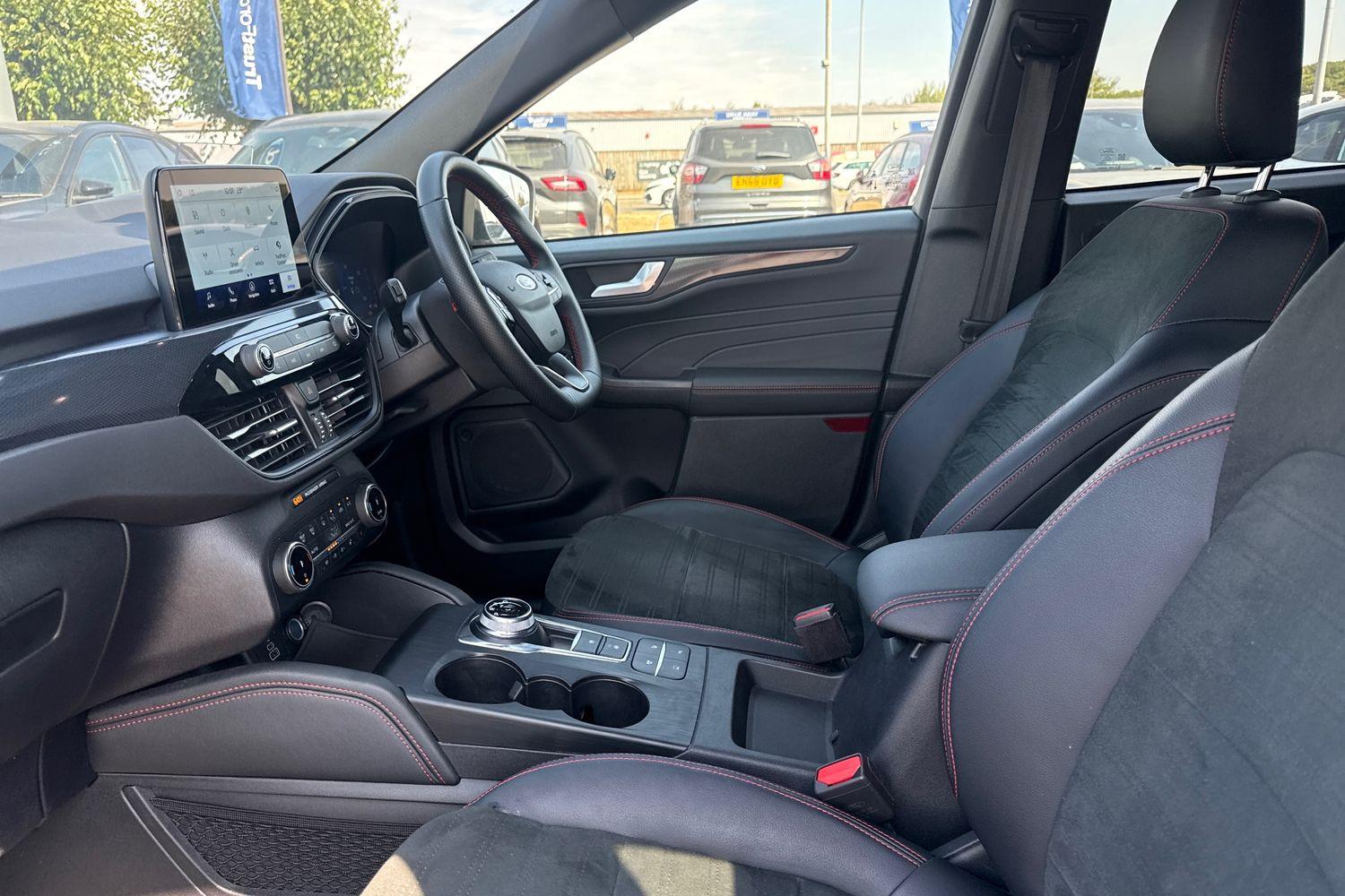 Ford KUGA Photo 18