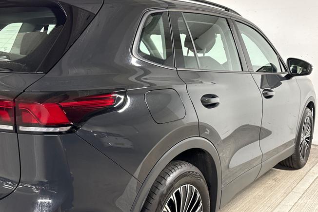VOLKSWAGEN Tiguan Photo 37