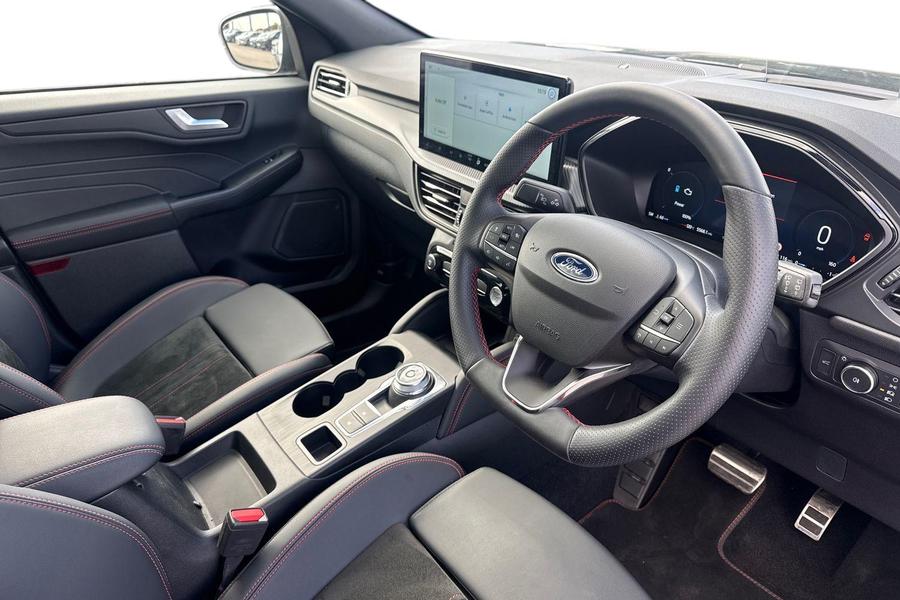 Ford Kuga Photo autoimg-a36bf4ff31efe4d221f9f665df28514203220259.jpg