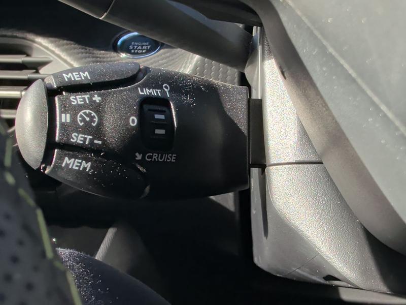 Used Peugeot 2008 KJ25AWO 44