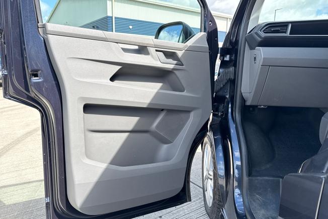 VOLKSWAGEN Transporter Photo 47