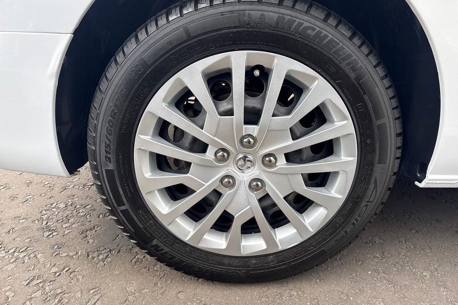 Used Vauxhall VIVARO DT73BWJ 18