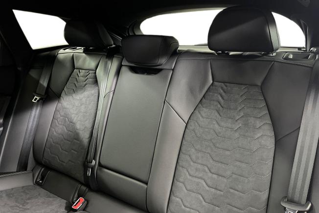 AUDI  A6 Photo 9