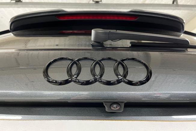 AUDI S3 Photo 35