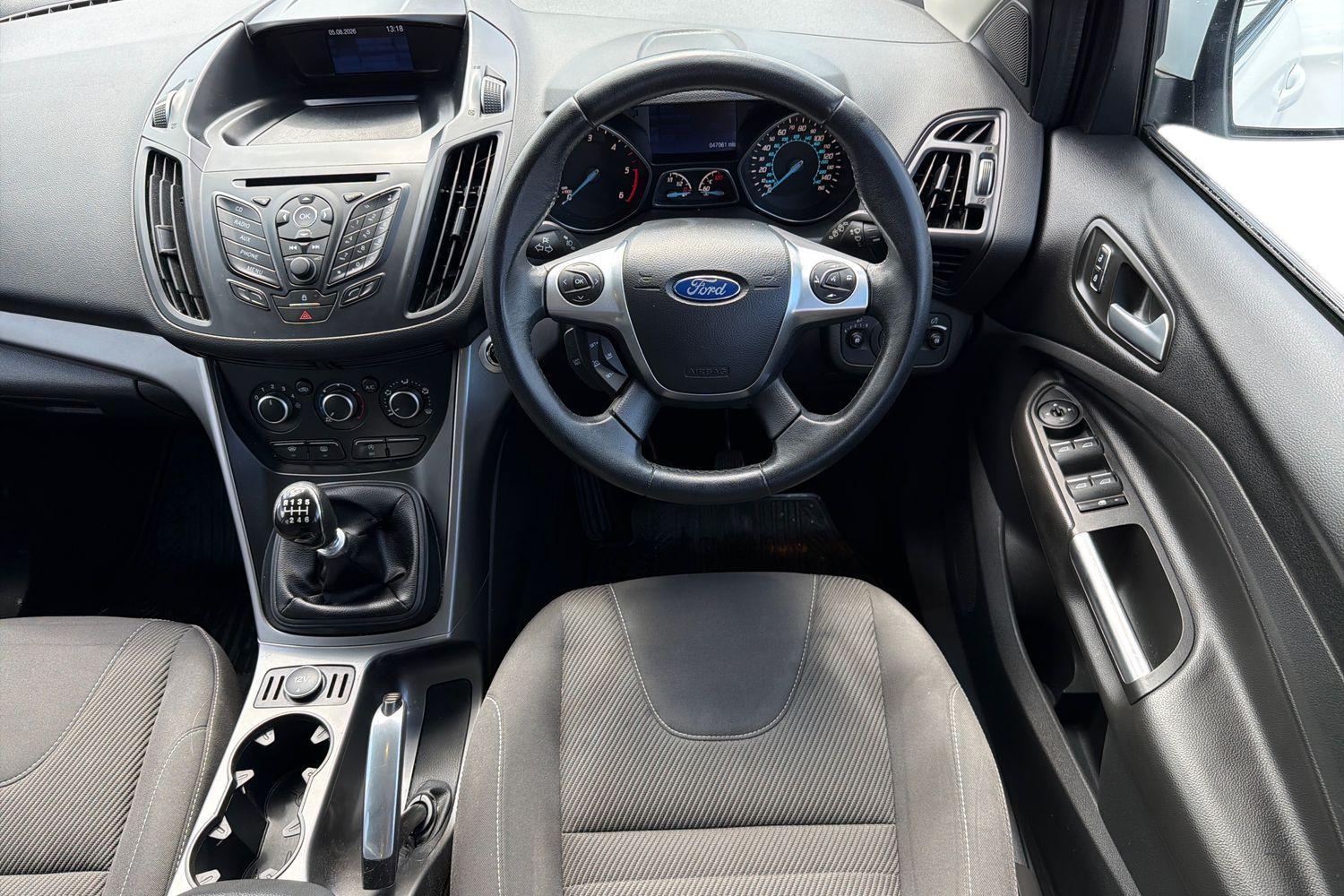 Ford KUGA Photo 10