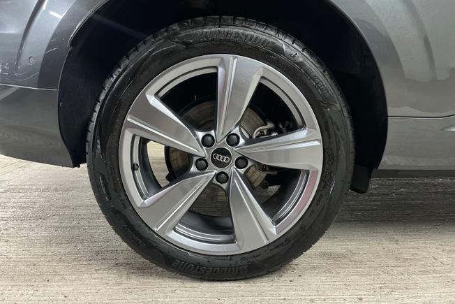 Audi Q3 Photo 5