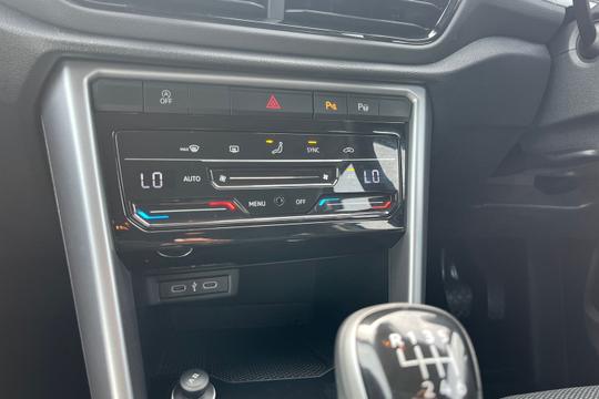 Volkswagen T-roc Photo autoimg-a37906e930fe85f787ad99eb62e7aca773f9e9c0.jpg