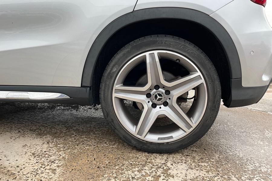 Mercedes-Benz GLA Photo autoimg-a37ad1d32237f11a33444e510874556a42ede452.jpg