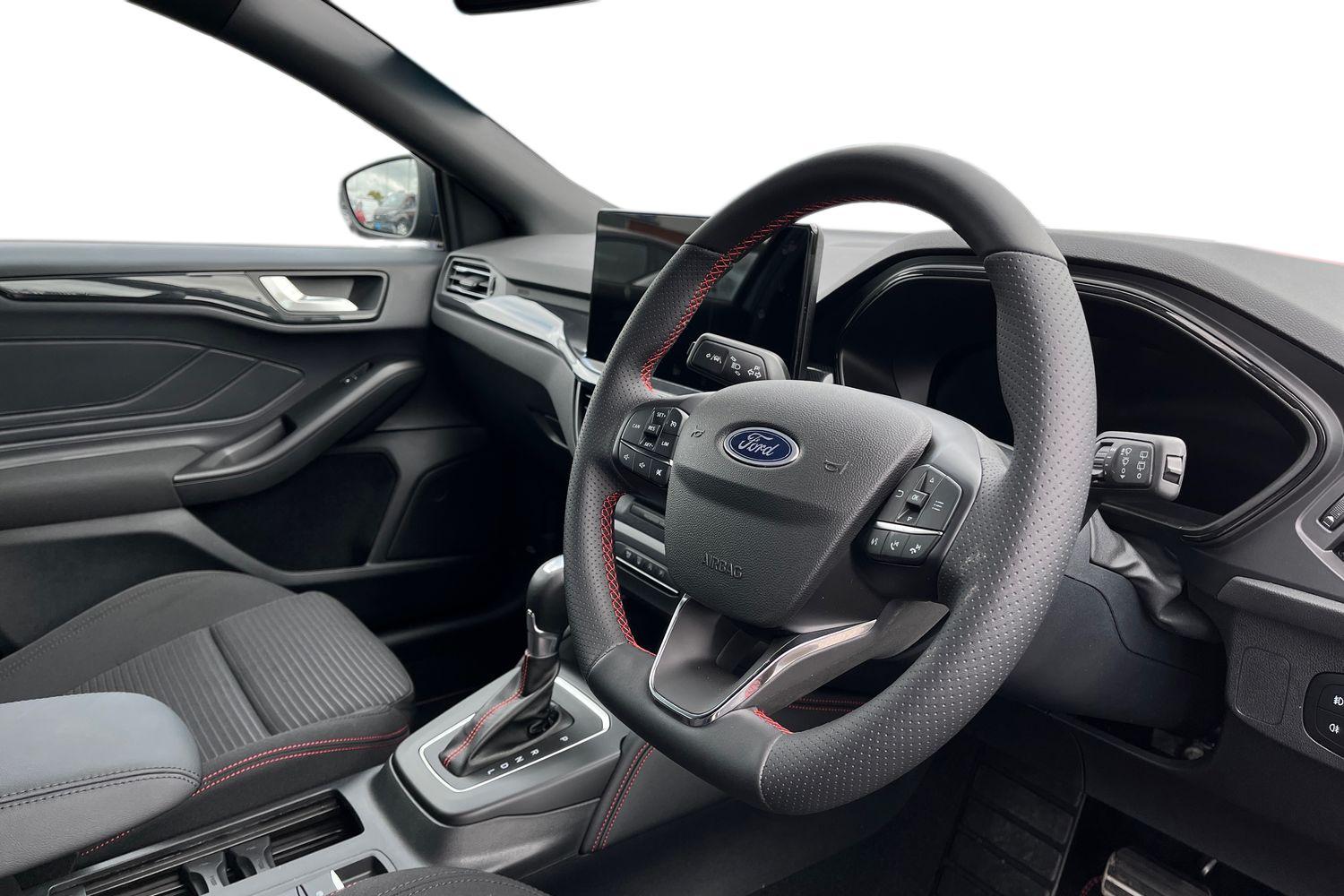 Ford FOCUS Photo 8