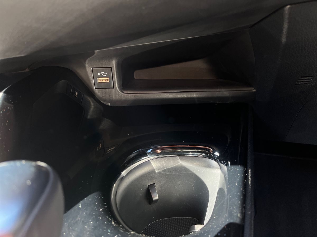 Toyota C-HR Photo 32
