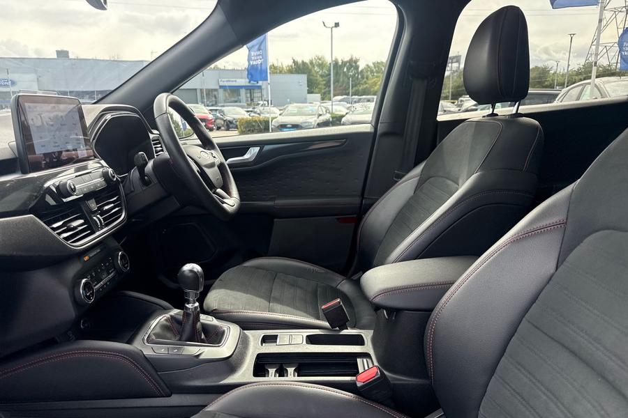 Ford KUGA Photo autoimg-a37ee11356bb081ff0106b4789bc8609b3b4825b.jpg