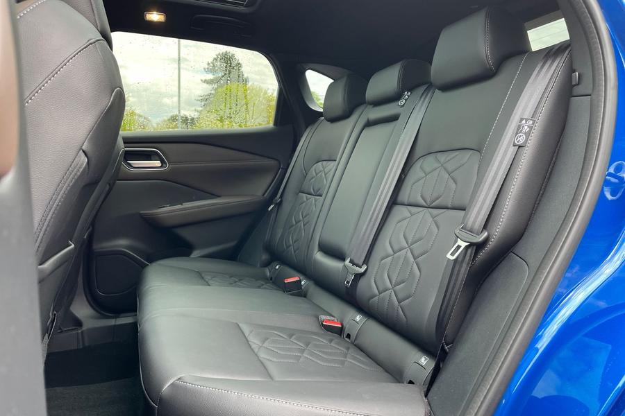Nissan Qashqai Photo autoimg-a3819120829ea6bd208617e3fb6ad67b742cd014.jpg