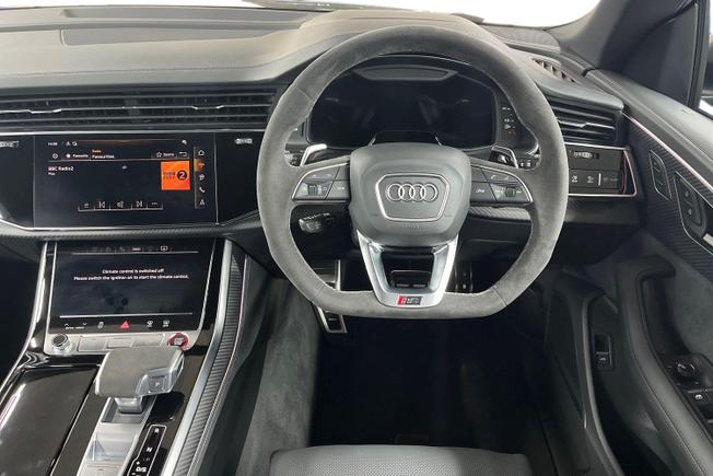 AUDI RSQ8 Photo 11