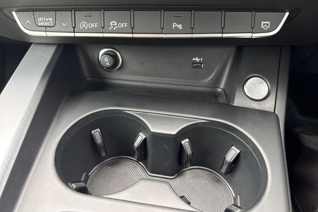AUDI A4 Photo 47