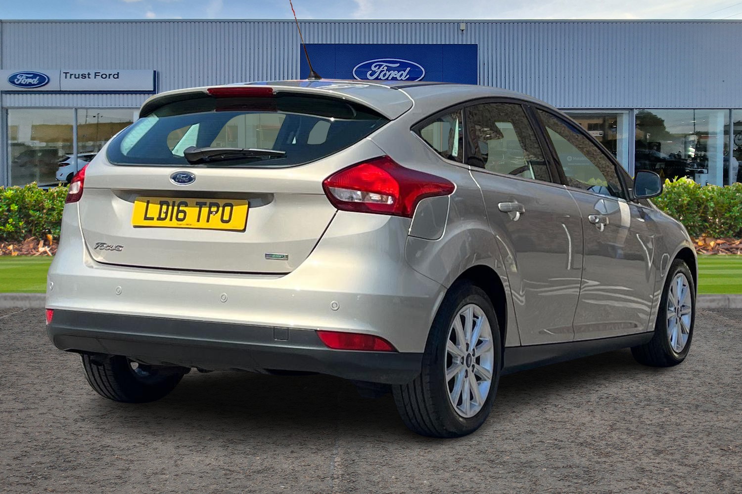 FORD FOCUS Photo 3