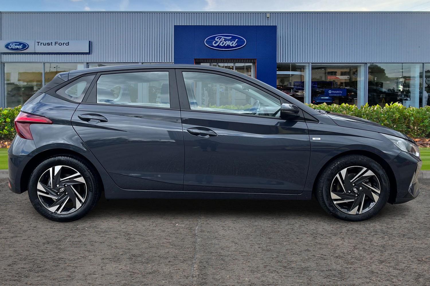 Hyundai i20 Photo 2