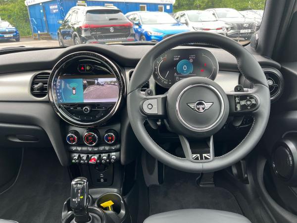 MINI Hatch Photo autoimg-a39625f835e1d1ab03c832411c45e7907a7e448c.jpg