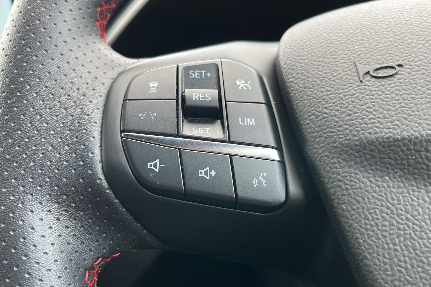 Ford KUGA Photo 30