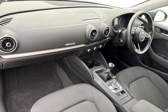 AUDI A3 Photo 2