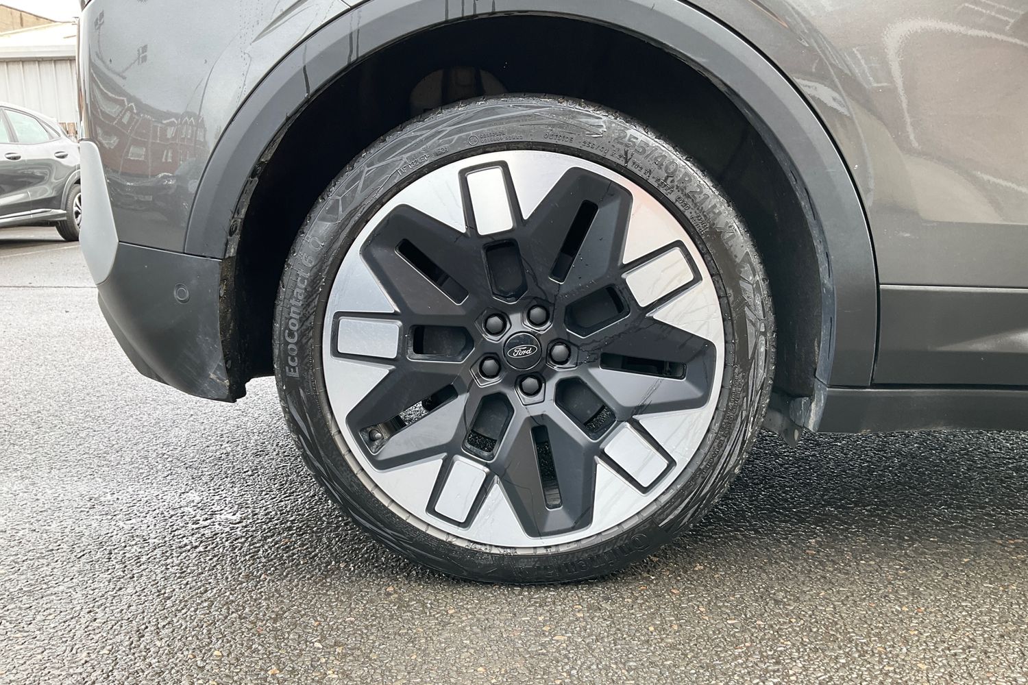 Ford Explorer Photo 7