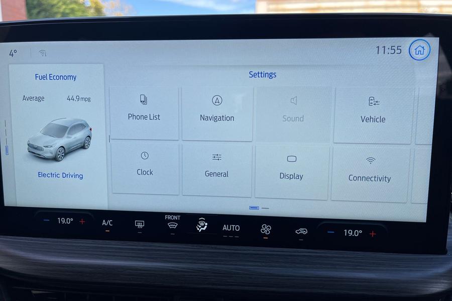 Ford KUGA Photo autoimg-a39e426819618be9e0860cb3b103f02f5462c213.jpg