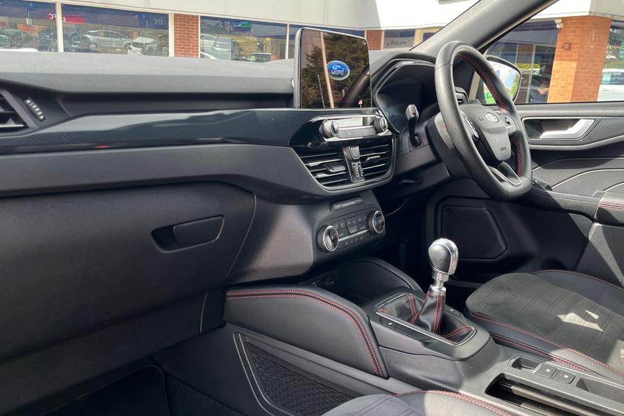 Ford Kuga Photo autoimg-a39edb2b6e6ffe577473332e9db8caf026155840.jpg