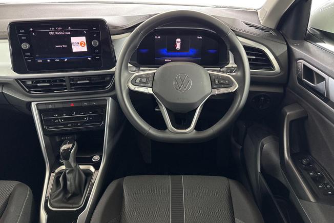 VOLKSWAGEN T-Roc Photo 11