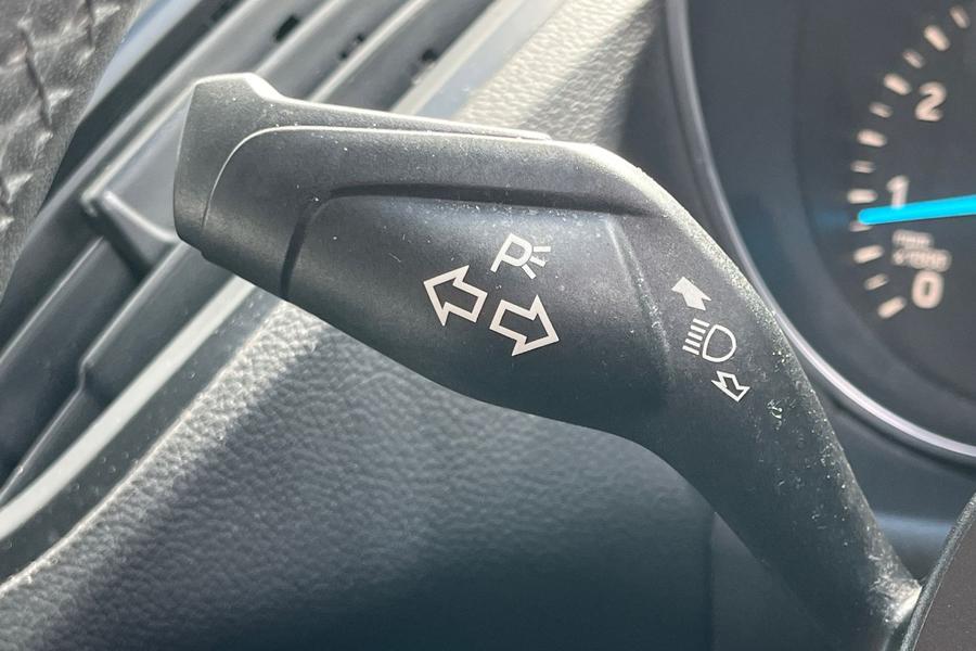 Ford KUGA Photo autoimg-a39ffadb36560f9579d1b12e40ebb4e16f9dd719.jpg