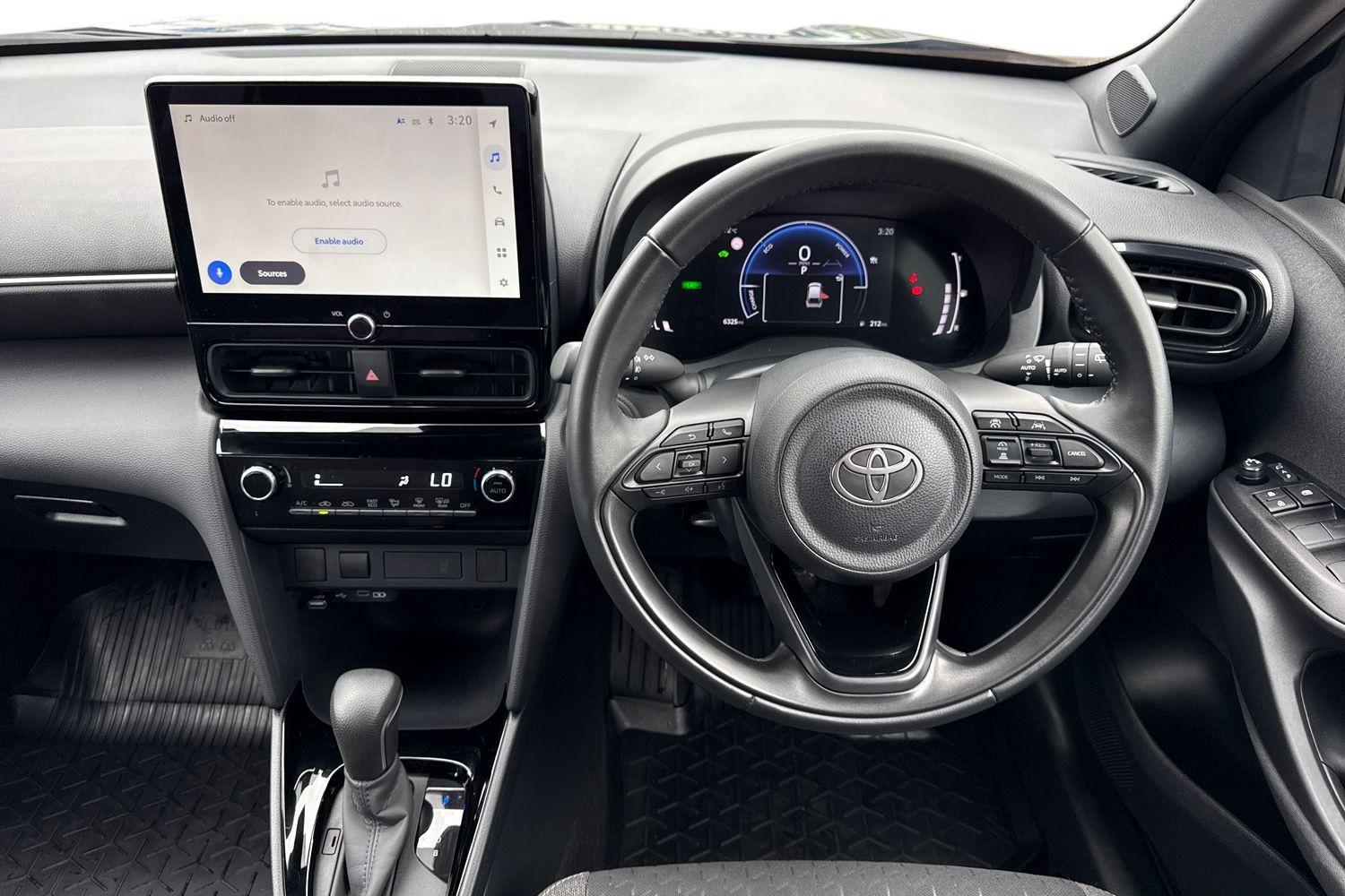 Toyota YARIS CROSS Photo 10