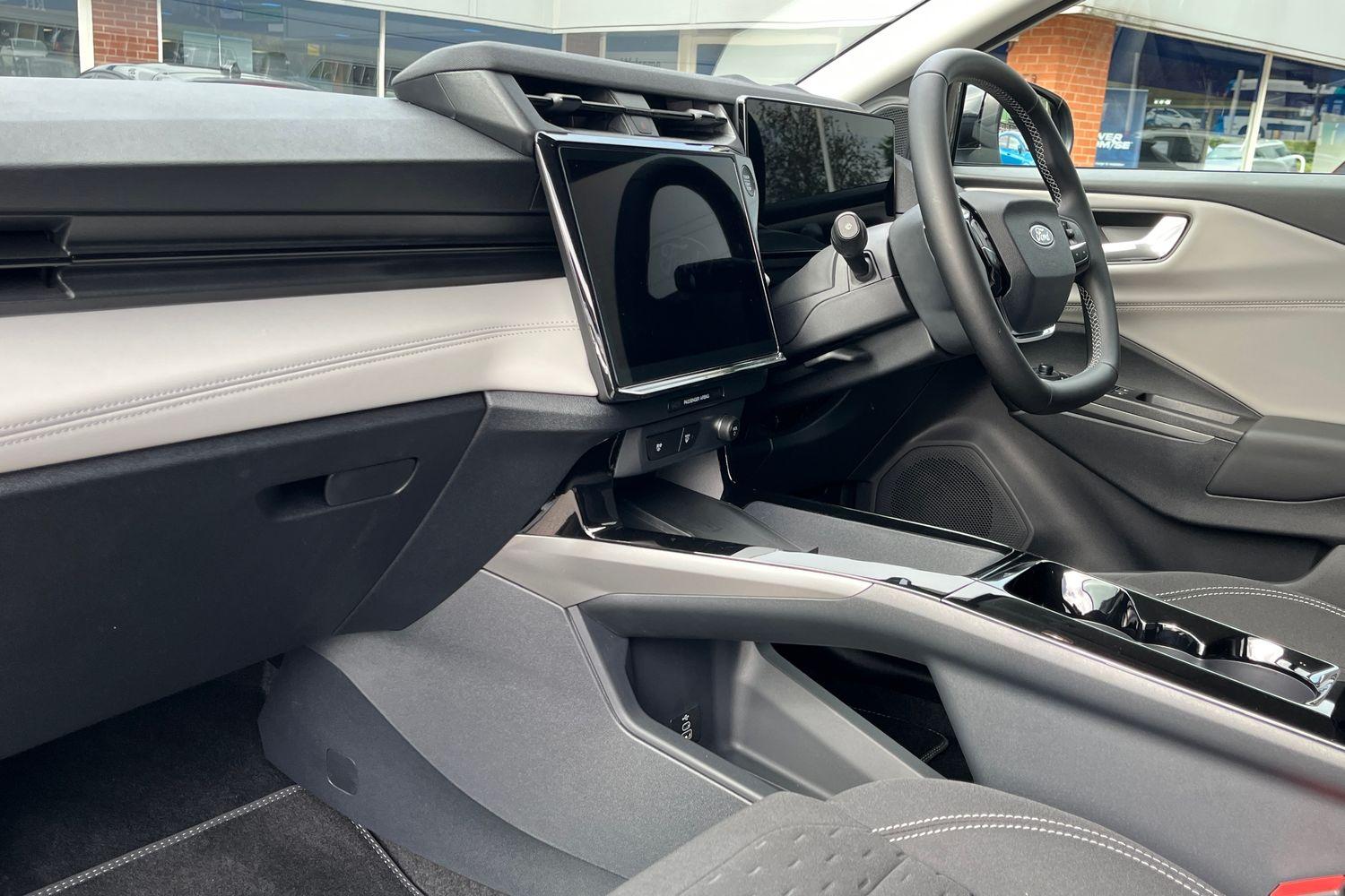 Ford PUMA Photo 17