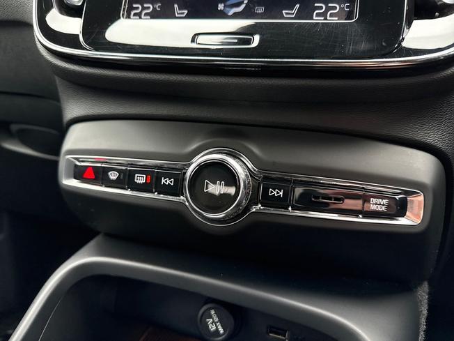 VOLVO Xc40 Photo 41