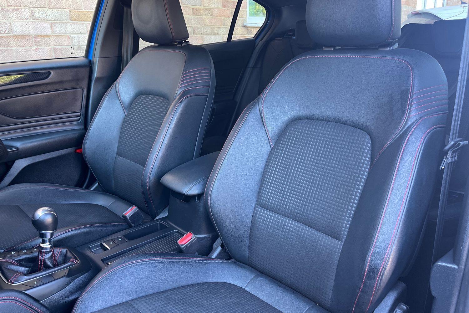 Ford FOCUS Photo 18
