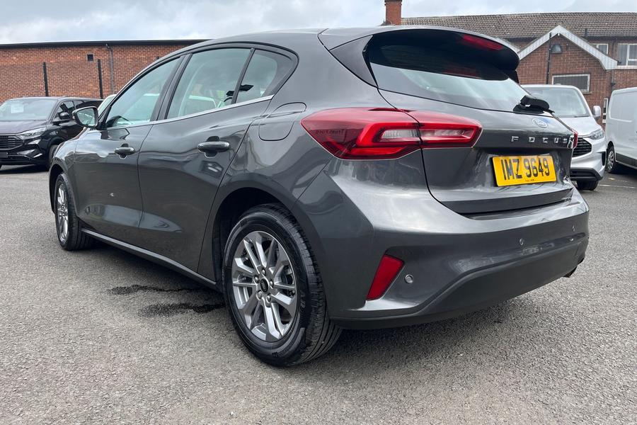 Ford Ford Focus Hatchback 1.0 EcoBoost Hybrid mHEV Titanium 5dr Photo autoimg-a3a65b5bb7f87d76cbc8aa9431e1d75f069f2b71.jpg