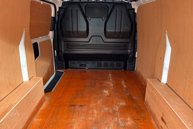 VOLKSWAGEN Transporter Photo 12