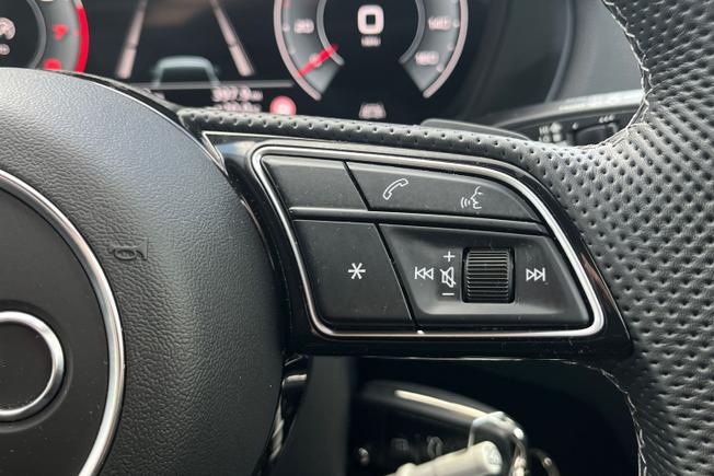 AUDI Q2 Photo 17