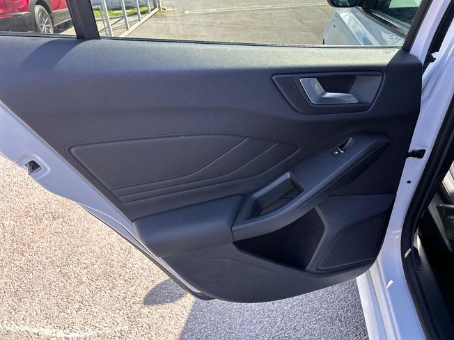 Ford Focus Photo 35