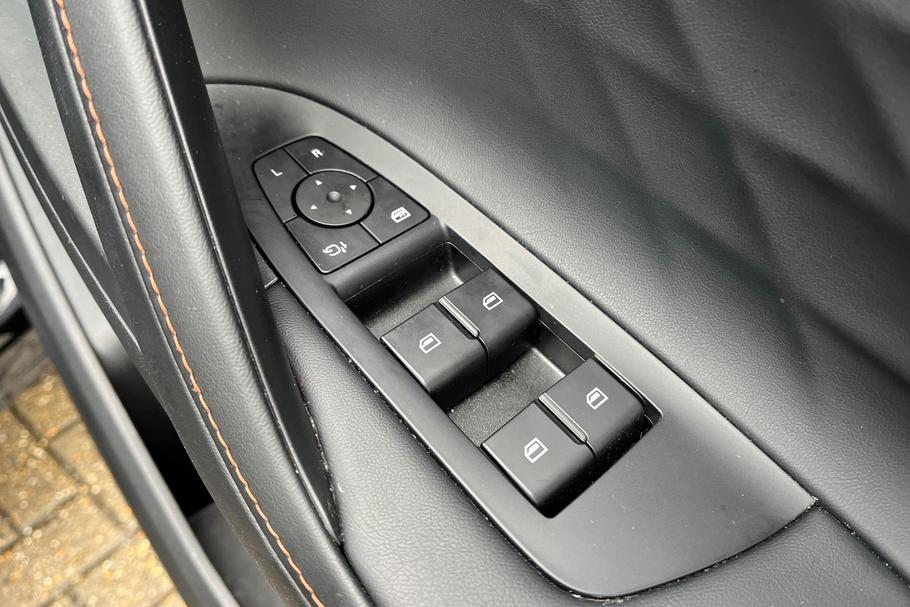 Used MG Motor UK HS CV25BZW 16